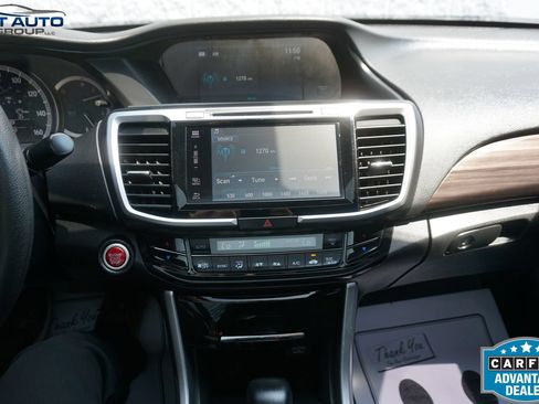 Used 2016 Honda Accord EX image 29