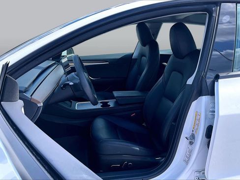 Used 2023 Tesla Model 3 Standard Range RWD image 7