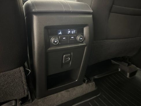 Used 2019 Chevrolet Traverse LT w/ LPO, Cargo Package AWD/4WD image 43
