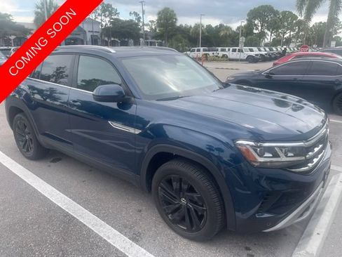 Used 2023 Volkswagen Atlas Cross Sport SE AWD/4WD image 3