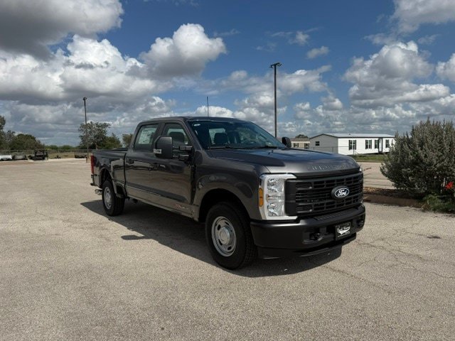 New 2027 Ford F250 XL w/ Camper Package RWD image 2