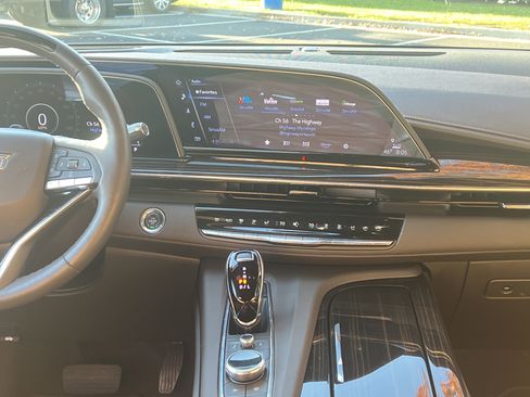 Used 2023 Cadillac Escalade Sport w/ Touring Package image 31