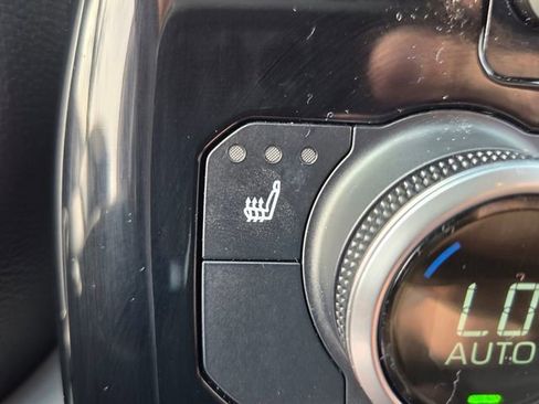 Used 2021 Toyota Highlander XLE image 27