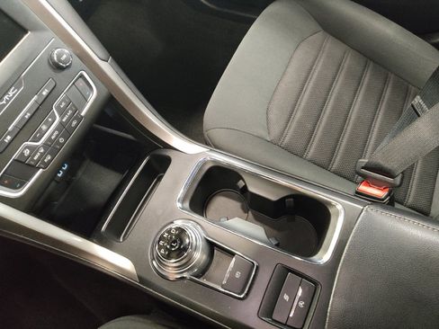 Used 2020 Ford Fusion SE FWD image 26