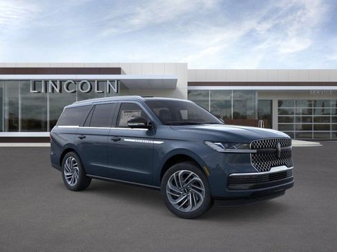 New 2026 Lincoln Navigator Reserve AWD/4WD image 7