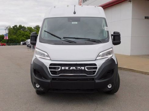 New 2024 RAM ProMaster 2500 w/ Quick Order Package 22G SLT image 3