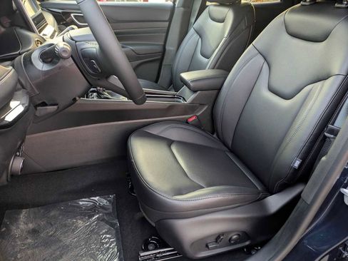 New 2026 Jeep Compass Limited w/ Sun, Sound & Navigation Group image 11