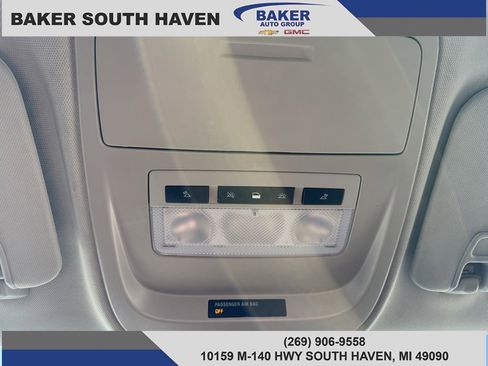 Used 2022 GMC Canyon Denali image 29