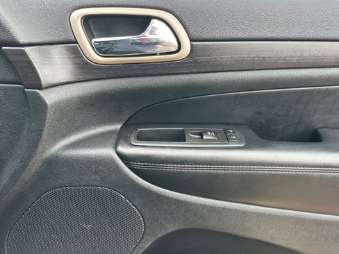 Used 2014 Jeep Grand Cherokee Altitude image 19