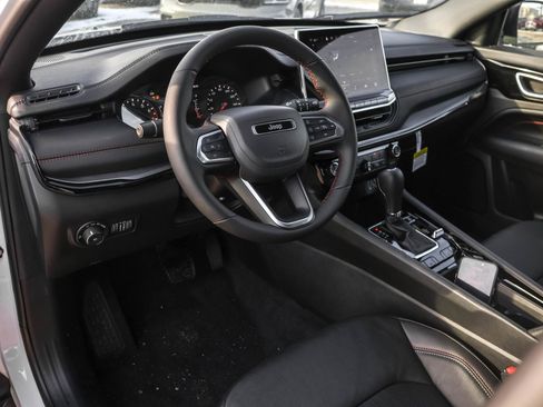 New 2026 Jeep Compass Trailhawk image 4