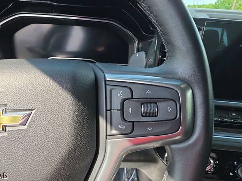 Used 2023 Chevrolet Silverado 1500 LT AWD/4WD image 19