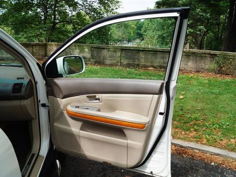 Used 2006 Lexus RX 330 AWD image 23