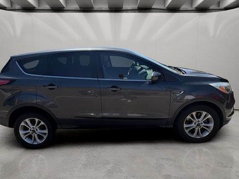 Used 2017 Ford Escape SE AWD/4WD image 5