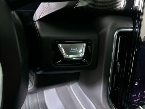 New 2026 GMC Yukon XL Elevation w/ Elevation Premium Package AWD/4WD image 17