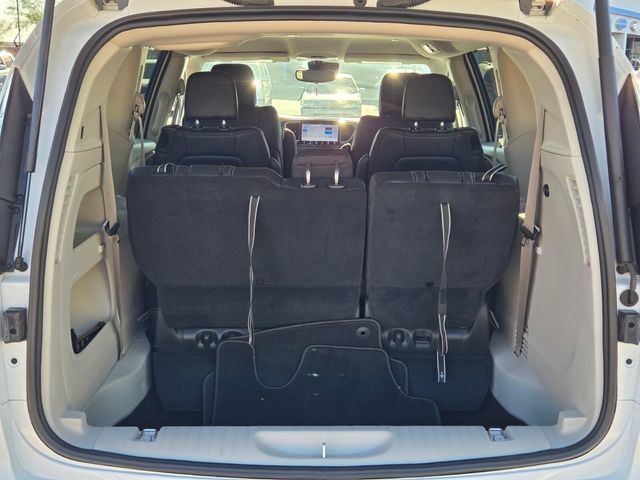 Used 2022 Chrysler Pacifica Touring-L FWD image 20