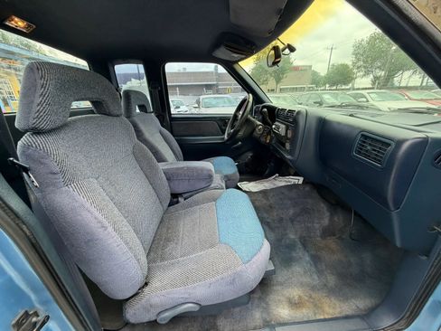 Used 1996 Chevrolet S10 Pickup LS RWD image 9