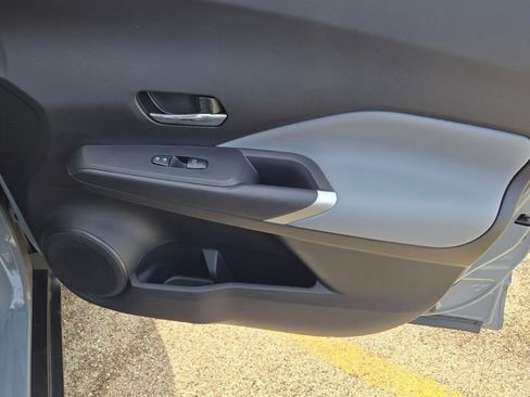 Used 2024 Nissan Kicks SR w/ SR Premium Package image 5