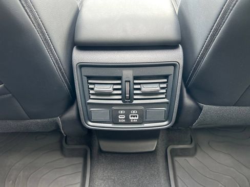 Used 2026 Subaru Forester Premium AWD/4WD image 29