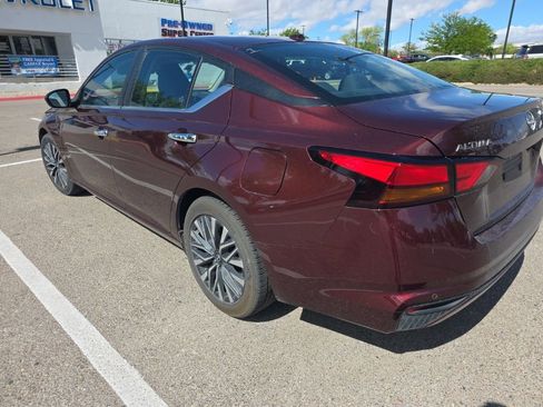 Used 2024 Nissan Altima 2.5 SV image 6