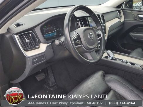 Used 2022 Volvo XC60 B6 Inscription w/ Protection Package Premier image 12
