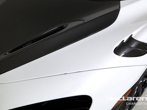 Used 2022 McLaren 765LT image 30