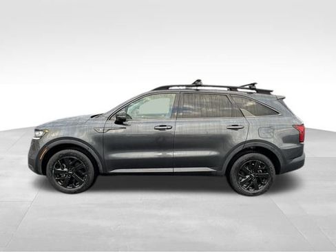 Used 2022 Kia Sorento S w/ Panoramic Sunroof Package image 3