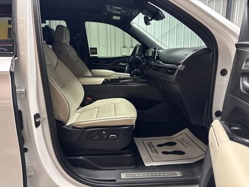 Used 2021 Cadillac Escalade Sport w/ Driver Assist Tech Package AWD/4WD image 28