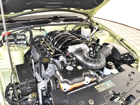 Used 2006 Ford Mustang GT RWD image 53