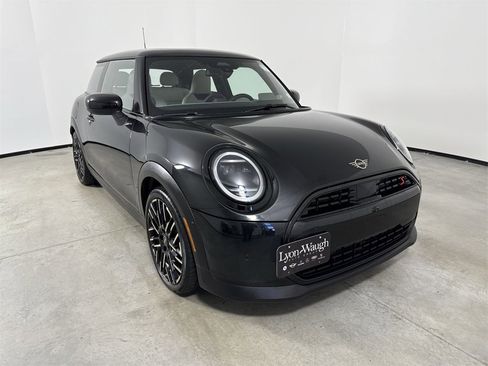 Used 2025 MINI Cooper S image 9