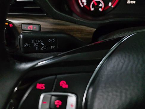 Used 2022 Volkswagen Passat 2.0T image 21