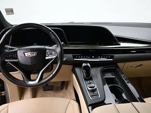 Certified 2024 Cadillac Escalade ESV Premium Luxury AWD/4WD image 16