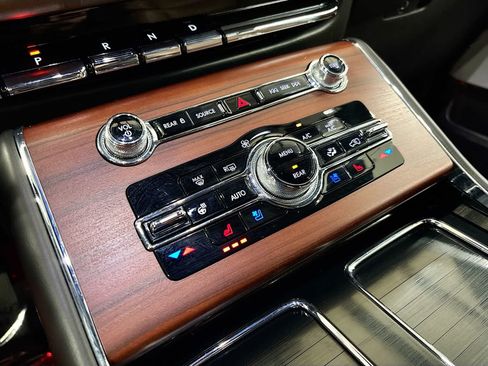 Used 2023 Lincoln Aviator Grand Touring w/ Equipment Group 301A AWD/4WD image 20