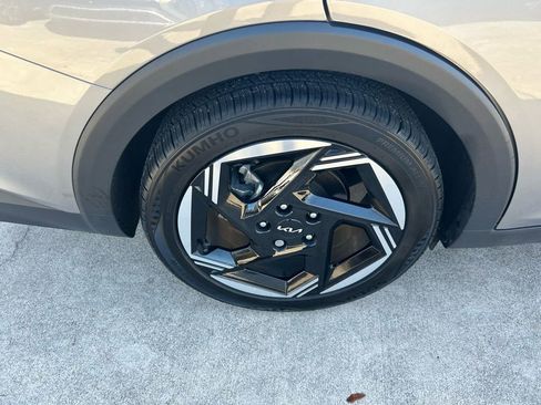 Used 2025 Kia K4 EX image 27