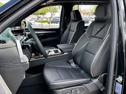 New 2026 Cadillac Escalade Luxury w/ LPO, Floor Liner Package AWD/4WD image 12