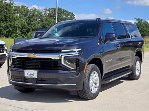 New 2026 Chevrolet Suburban LS RWD image 3