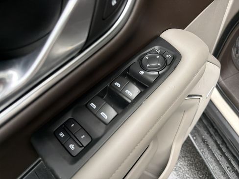 Used 2021 Chevrolet Tahoe LT RWD image 15