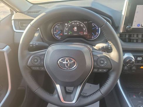 Certified 2025 Toyota RAV4 XLE w/ Convenience Package image 21