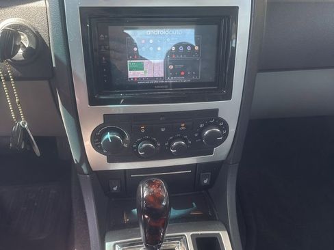 Used 2006 Chrysler 300 C w/ Navigation & Sound Group II RWD image 28