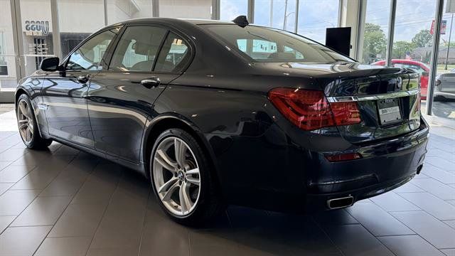 Used 2012 BMW 750i RWD image 21