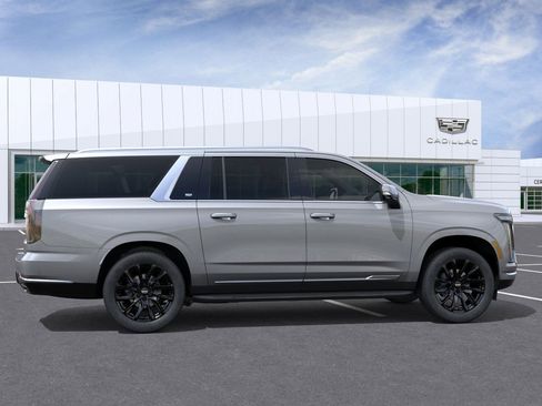 New 2025 Cadillac Escalade ESV Premium Luxury image 5