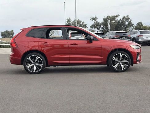 Used 2022 Volvo XC60 B5 R-Design w/ Advanced Package image 6