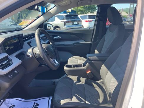 Used 2027 Chevrolet Bolt LT w/ Comfort Package FWD image 3