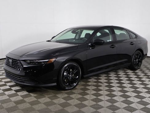 Certified 2025 Honda Accord SE image 8