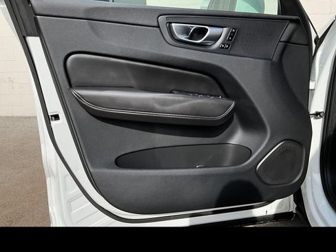 Certified 2023 Volvo XC60 B5 Core w/ Climate Package AWD/4WD image 23