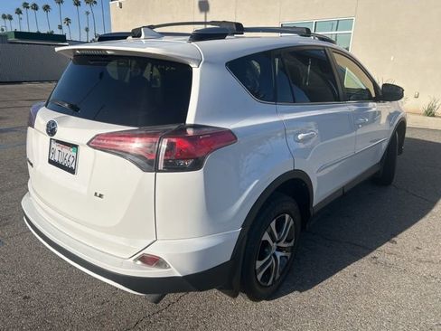 Used 2018 Toyota RAV4 LE w/ All Weather Liner Package image 4