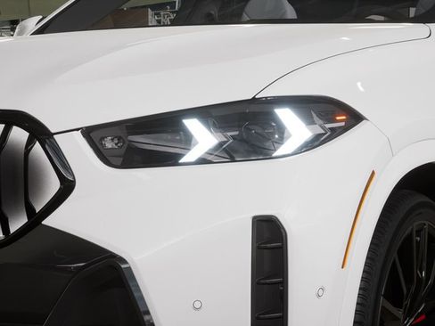 New 2026 BMW X6 xDrive40i w/ Executive Package image 6