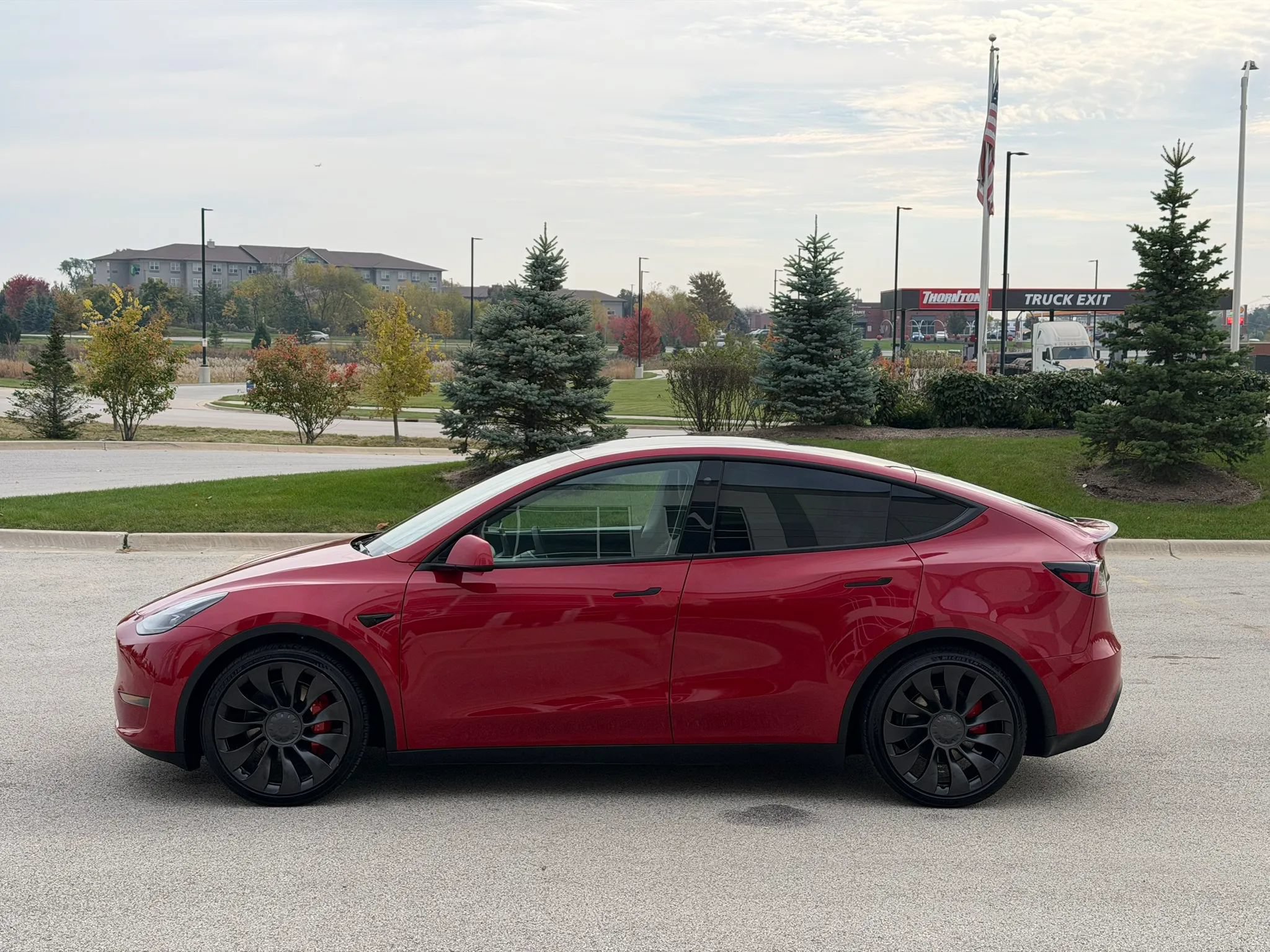 Used 2022 Tesla Model Y Performance AWD/4WD image 6