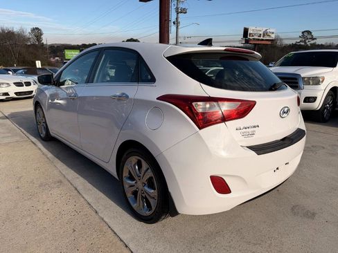 Used 2013 Hyundai Elantra GT w/ Tech Pkg image 9