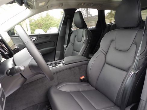 New 2026 Volvo XC60 B5 Ultra w/ Protection Package Premier AWD/4WD image 14