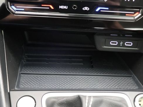 Used 2025 Volkswagen Jetta SEL image 29